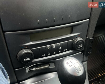 Серый Рено Лагуна, объемом двигателя 1.9 л и пробегом 250 тыс. км за 3200 $, фото 24 на Automoto.ua