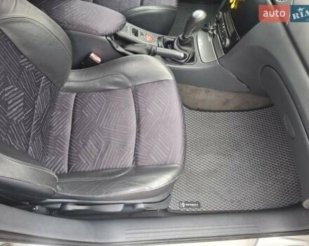 Серый Рено Лагуна, объемом двигателя 2 л и пробегом 186 тыс. км за 4200 $, фото 3 на Automoto.ua