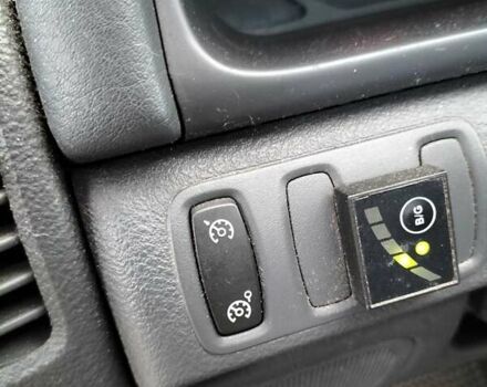 Серый Рено Лагуна, объемом двигателя 1.8 л и пробегом 277 тыс. км за 4200 $, фото 24 на Automoto.ua