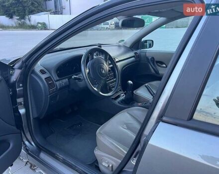 Серый Рено Лагуна, объемом двигателя 2 л и пробегом 230 тыс. км за 4600 $, фото 3 на Automoto.ua