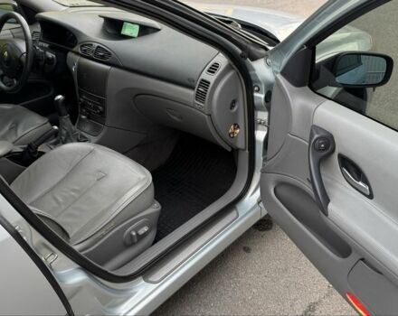 Сірий Рено Лагуна, об'ємом двигуна 1.8 л та пробігом 304 тис. км за 4200 $, фото 13 на Automoto.ua