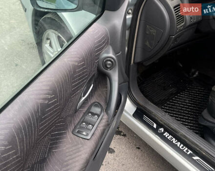 Серый Рено Лагуна, объемом двигателя 1.9 л и пробегом 250 тыс. км за 3200 $, фото 21 на Automoto.ua