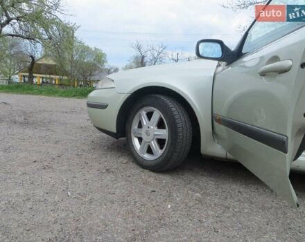 Серый Рено Лагуна, объемом двигателя 1.9 л и пробегом 400 тыс. км за 3700 $, фото 4 на Automoto.ua