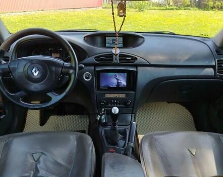 Серый Рено Лагуна, объемом двигателя 2.2 л и пробегом 301 тыс. км за 4800 $, фото 13 на Automoto.ua