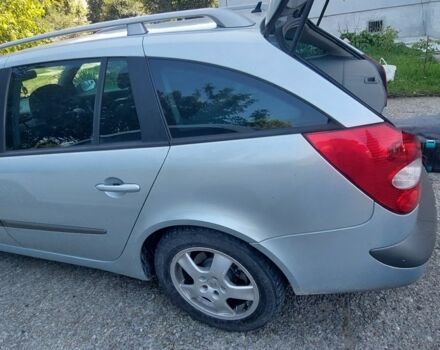 Серый Рено Лагуна, объемом двигателя 2 л и пробегом 370 тыс. км за 3800 $, фото 3 на Automoto.ua