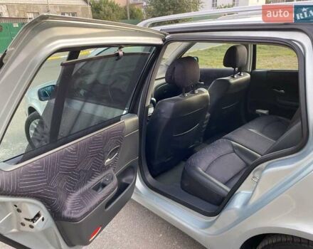 Рено Лагуна 2004 в Киеве на Automoto.ua Серый Рено Лагуна, объемом двигателя 2 л и пробегом 375 тыс. км за 3000 $, фото 8 на Automoto.ua