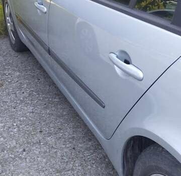 Серый Рено Лагуна, объемом двигателя 2.02 л и пробегом 370 тыс. км за 4100 $, фото 2 на Automoto.ua