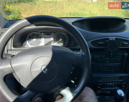 Серый Рено Лагуна, объемом двигателя 1.9 л и пробегом 352 тыс. км за 2600 $, фото 17 на Automoto.ua