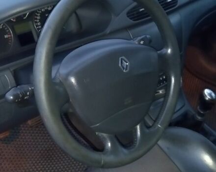 Серый Рено Лагуна, объемом двигателя 1.9 л и пробегом 303 тыс. км за 1500 $, фото 8 на Automoto.ua