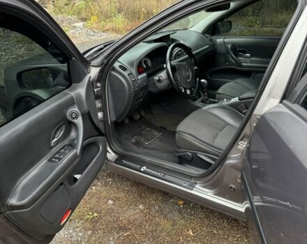 Рено Лагуна 2005 в Хмельницком на Automoto.ua Серый Рено Лагуна, объемом двигателя 2.2 л и пробегом 303 тыс. км за 4300 $, фото 13 на Automoto.ua