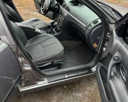 Рено Лагуна 2005 в Хмельницком на Automoto.ua Серый Рено Лагуна, объемом двигателя 2.2 л и пробегом 303 тыс. км за 4300 $, фото 15 на Automoto.ua