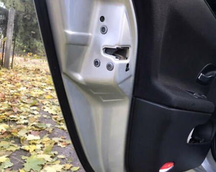 Серый Рено Лагуна, объемом двигателя 1.9 л и пробегом 410 тыс. км за 4700 $, фото 5 на Automoto.ua