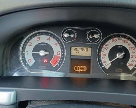 Серый Рено Лагуна, объемом двигателя 2 л и пробегом 300 тыс. км за 4700 $, фото 10 на Automoto.ua