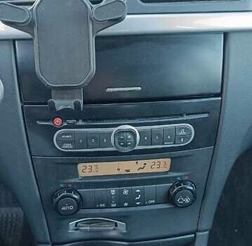 Серый Рено Лагуна, объемом двигателя 2 л и пробегом 300 тыс. км за 4700 $, фото 9 на Automoto.ua