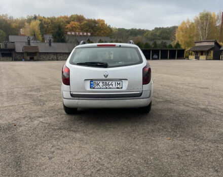 Серый Рено Лагуна, объемом двигателя 2 л и пробегом 227 тыс. км за 4200 $, фото 4 на Automoto.ua