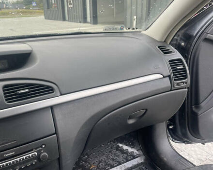 Серый Рено Лагуна, объемом двигателя 1.87 л и пробегом 239 тыс. км за 3150 $, фото 2 на Automoto.ua