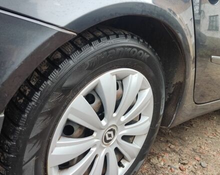 Серый Рено Лагуна, объемом двигателя 0 л и пробегом 291 тыс. км за 4350 $, фото 4 на Automoto.ua