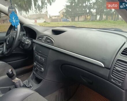 Серый Рено Лагуна, объемом двигателя 2 л и пробегом 232 тыс. км за 5350 $, фото 1 на Automoto.ua