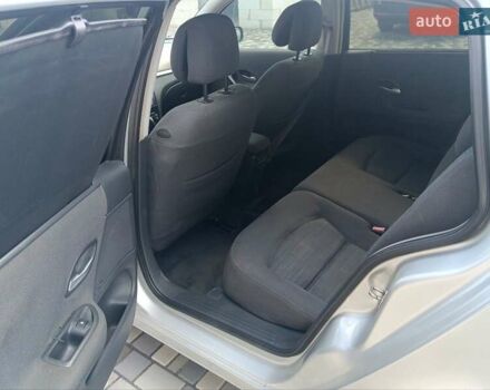 Серый Рено Лагуна, объемом двигателя 1.6 л и пробегом 320 тыс. км за 4400 $, фото 5 на Automoto.ua