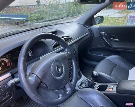 Серый Рено Лагуна, объемом двигателя 1.87 л и пробегом 287 тыс. км за 4700 $, фото 3 на Automoto.ua