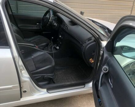 Сірий Рено Лагуна, об'ємом двигуна 2 л та пробігом 370 тис. км за 4000 $, фото 5 на Automoto.ua