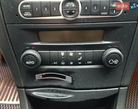 Серый Рено Лагуна, объемом двигателя 2 л и пробегом 232 тыс. км за 5350 $, фото 47 на Automoto.ua