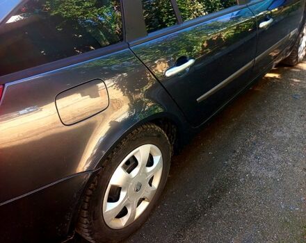 Серый Рено Лагуна, объемом двигателя 1.9 л и пробегом 237 тыс. км за 5400 $, фото 6 на Automoto.ua