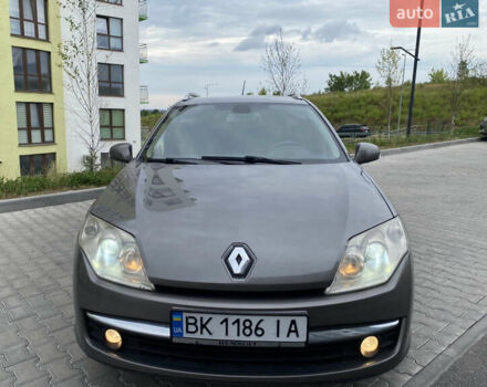 Сірий Рено Лагуна, об'ємом двигуна 2 л та пробігом 349 тис. км за 4950 $, фото 1 на Automoto.ua