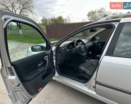 Серый Рено Лагуна, объемом двигателя 1.9 л и пробегом 250 тыс. км за 4100 $, фото 12 на Automoto.ua