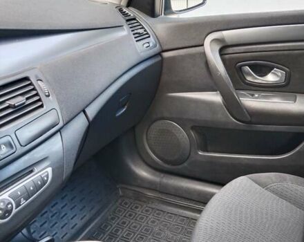 Рено Лагуна 2007 в Виннице на Automoto.ua Серый Рено Лагуна, объемом двигателя 1.5 л и пробегом 205 тыс. км за 7500 $, фото 16 на Automoto.ua