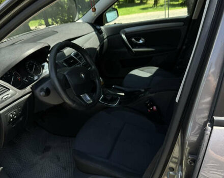 Сірий Рено Лагуна, об'ємом двигуна 1.5 л та пробігом 272 тис. км за 5600 $, фото 11 на Automoto.ua