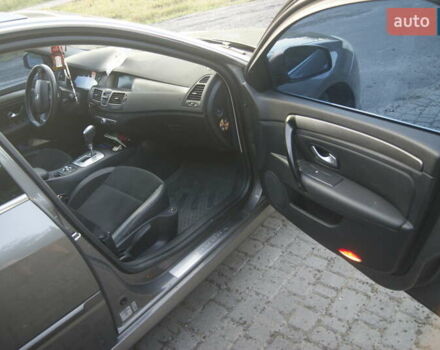 Серый Рено Лагуна, объемом двигателя 2 л и пробегом 219 тыс. км за 6600 $, фото 19 на Automoto.ua