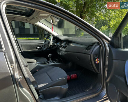 Серый Рено Лагуна, объемом двигателя 1.5 л и пробегом 328 тыс. км за 6100 $, фото 8 на Automoto.ua