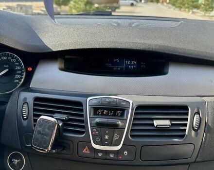 Сірий Рено Лагуна, об'ємом двигуна 1.5 л та пробігом 331 тис. км за 5200 $, фото 35 на Automoto.ua