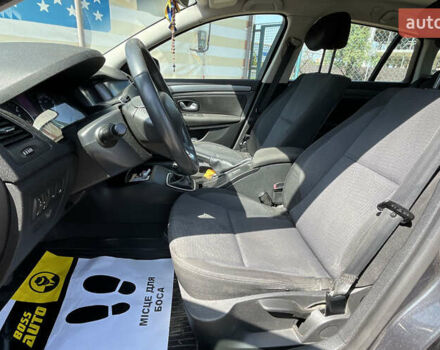 Рено Лагуна 2008 в Стрые на Automoto.ua Серый Рено Лагуна, объемом двигателя 1.46 л и пробегом 205 тыс. км за 6999 $, фото 16 на Automoto.ua