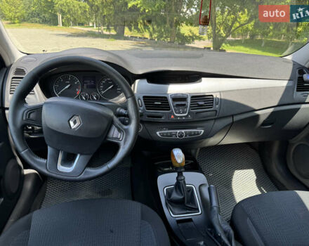 Сірий Рено Лагуна, об'ємом двигуна 1.5 л та пробігом 272 тис. км за 5600 $, фото 10 на Automoto.ua