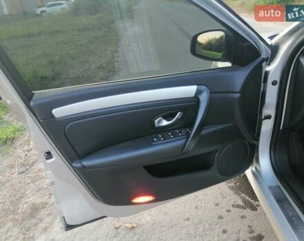Сірий Рено Лагуна, об'ємом двигуна 2 л та пробігом 265 тис. км за 5850 $, фото 17 на Automoto.ua