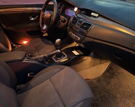 Серый Рено Лагуна, объемом двигателя 1.5 л и пробегом 295 тыс. км за 5100 $, фото 8 на Automoto.ua