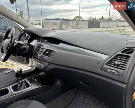 Серый Рено Лагуна, объемом двигателя 1.5 л и пробегом 266 тыс. км за 6100 $, фото 17 на Automoto.ua