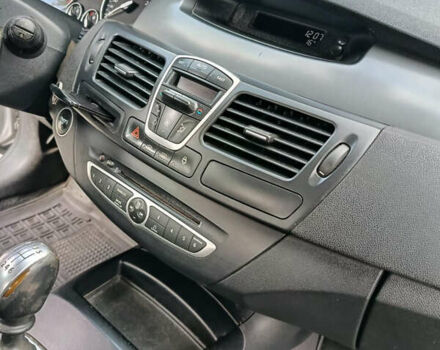 Серый Рено Лагуна, объемом двигателя 1.6 л и пробегом 205 тыс. км за 5250 $, фото 11 на Automoto.ua