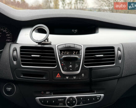 Сірий Рено Лагуна, об'ємом двигуна 2 л та пробігом 268 тис. км за 6300 $, фото 25 на Automoto.ua