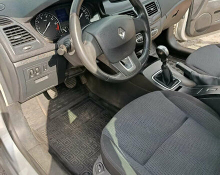 Серый Рено Лагуна, объемом двигателя 1.6 л и пробегом 205 тыс. км за 5250 $, фото 19 на Automoto.ua