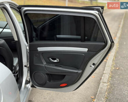 Сірий Рено Лагуна, об'ємом двигуна 2 л та пробігом 268 тис. км за 6300 $, фото 13 на Automoto.ua