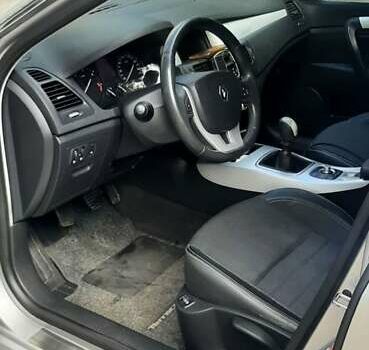 Серый Рено Лагуна, объемом двигателя 2 л и пробегом 221 тыс. км за 6500 $, фото 4 на Automoto.ua