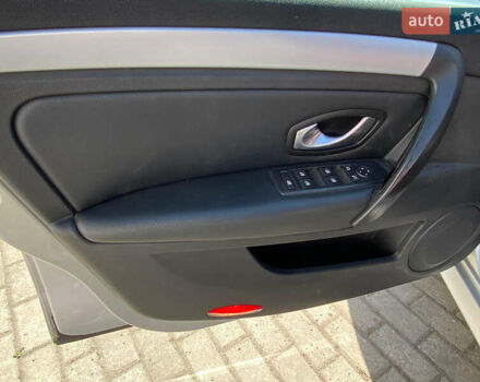 Серый Рено Лагуна, объемом двигателя 2 л и пробегом 245 тыс. км за 6200 $, фото 12 на Automoto.ua