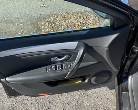 Серый Рено Лагуна, объемом двигателя 2 л и пробегом 270 тыс. км за 6900 $, фото 5 на Automoto.ua