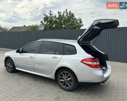 Серый Рено Лагуна, объемом двигателя 2 л и пробегом 276 тыс. км за 5800 $, фото 3 на Automoto.ua