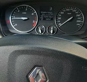 Серый Рено Лагуна, объемом двигателя 2 л и пробегом 221 тыс. км за 6500 $, фото 2 на Automoto.ua