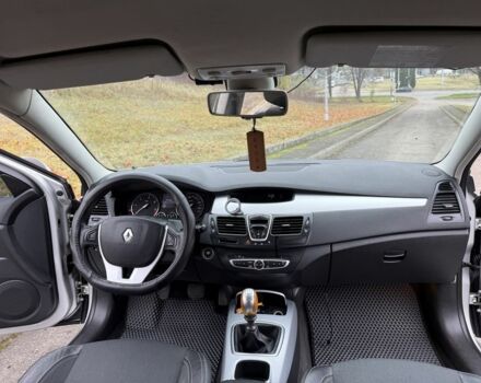 Серый Рено Лагуна, объемом двигателя 2 л и пробегом 268 тыс. км за 5800 $, фото 4 на Automoto.ua