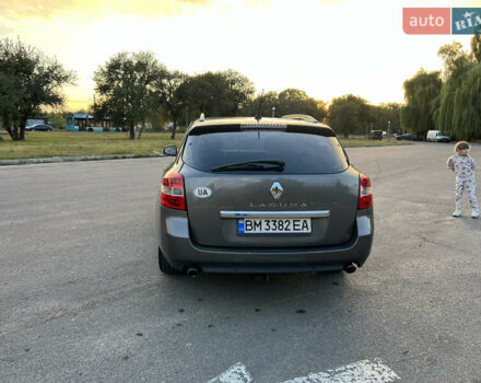 Серый Рено Лагуна, объемом двигателя 2 л и пробегом 252 тыс. км за 8200 $, фото 3 на Automoto.ua